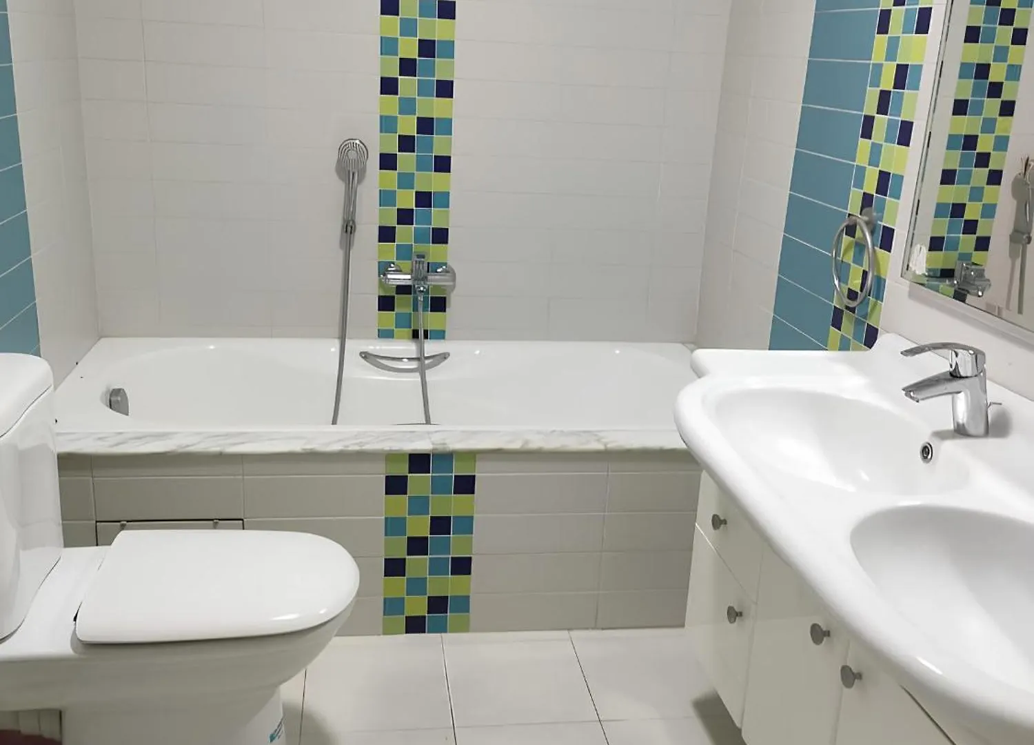 Etage De Villa Spacieux Aux Jardins De La Soukra El Aouina